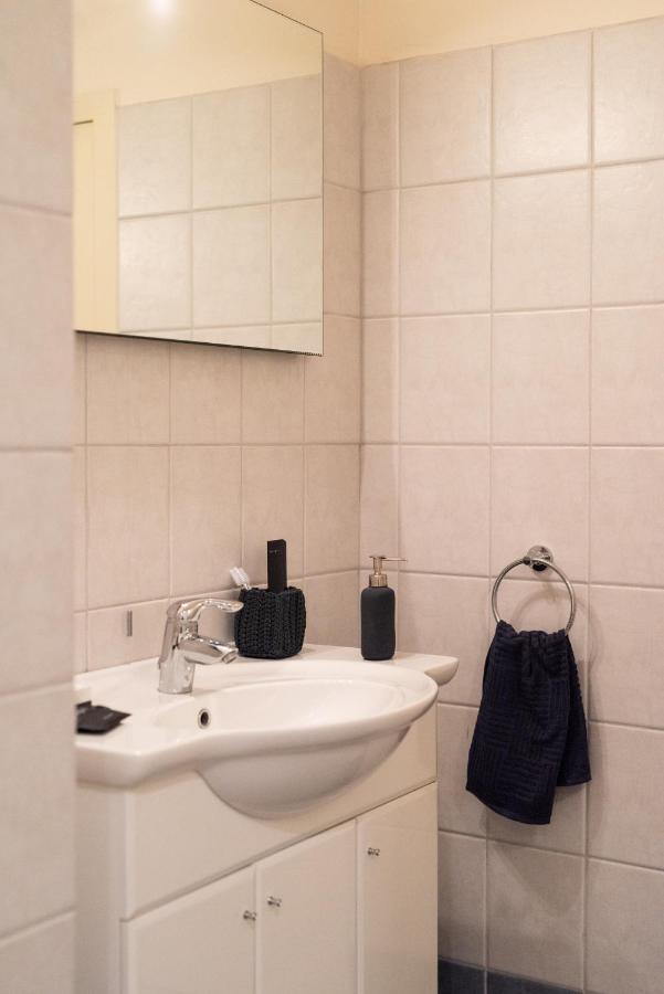 Two Bedroom Apt In Syntagma - Ermou Area Афины Экстерьер фото